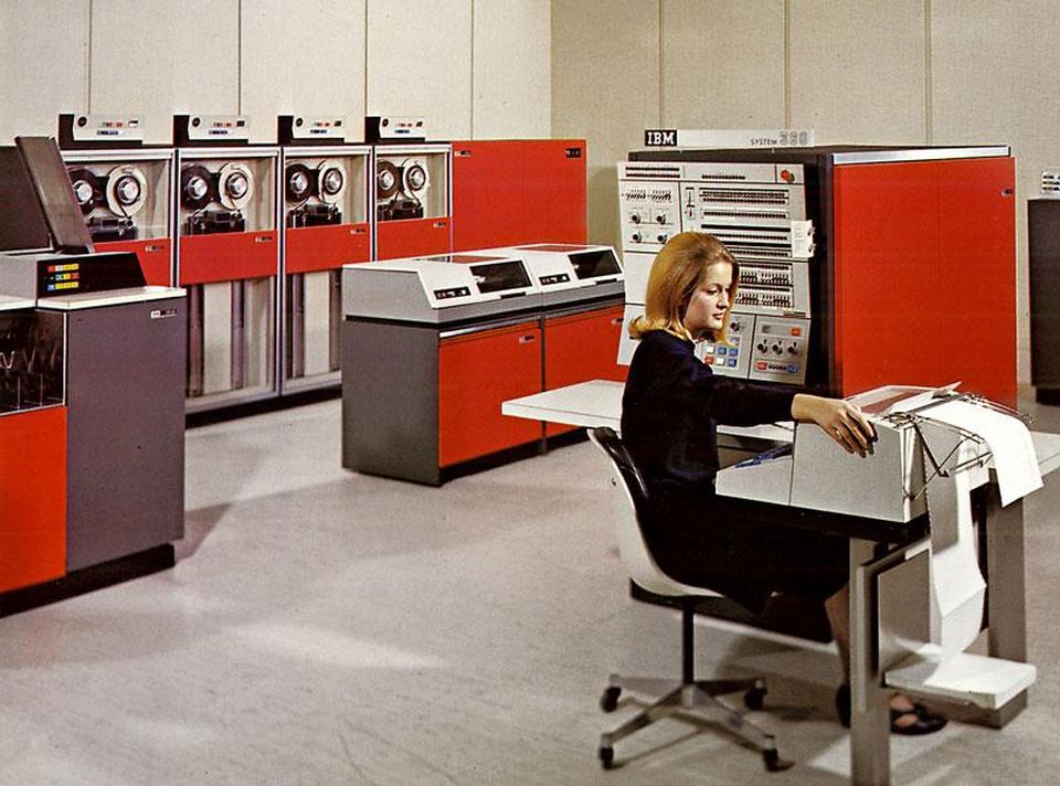woman in 1960's computer room